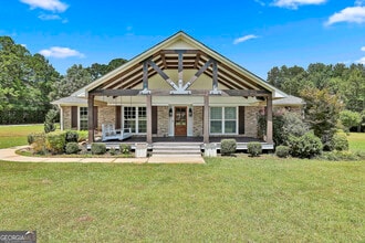 Building Photo - 620 Tri County Rd