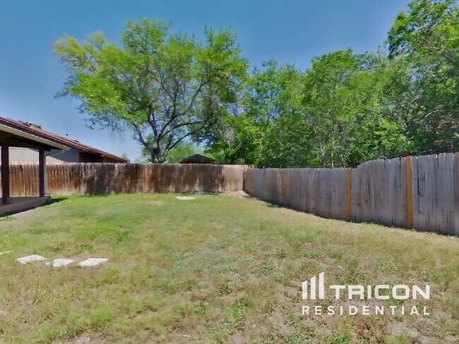 Building Photo - 5126 Casa Oro St