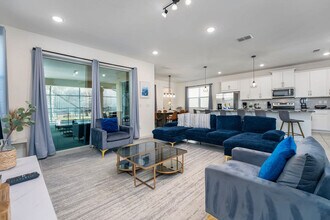 Building Photo - 1566 Mermaid Cv Wy