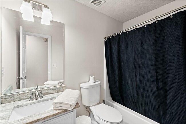 Building Photo - 1700 English Ivey Ln