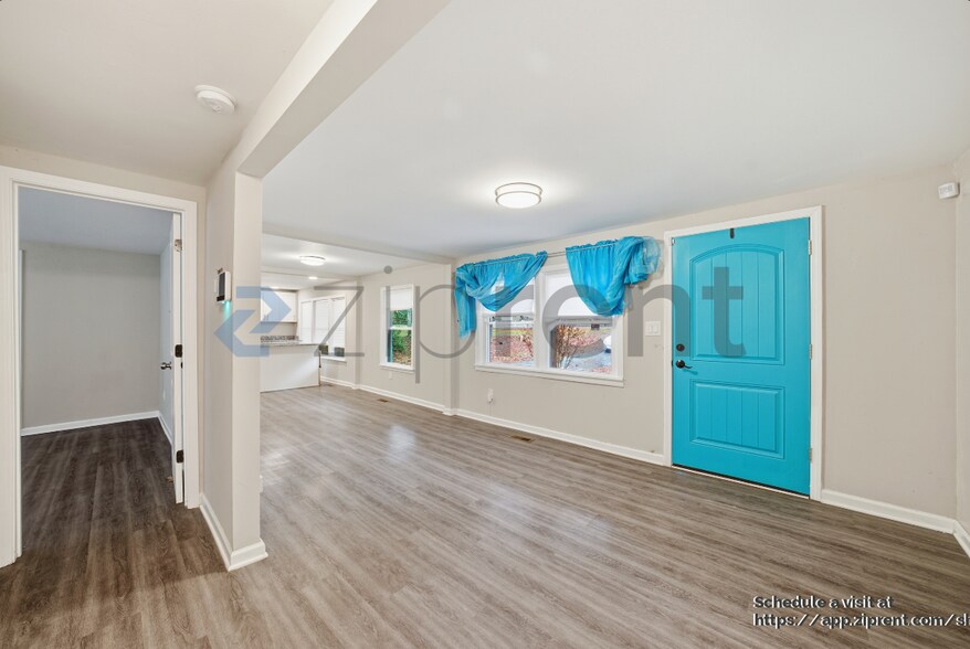 Building Photo - 2283 Noahs Ark Rd