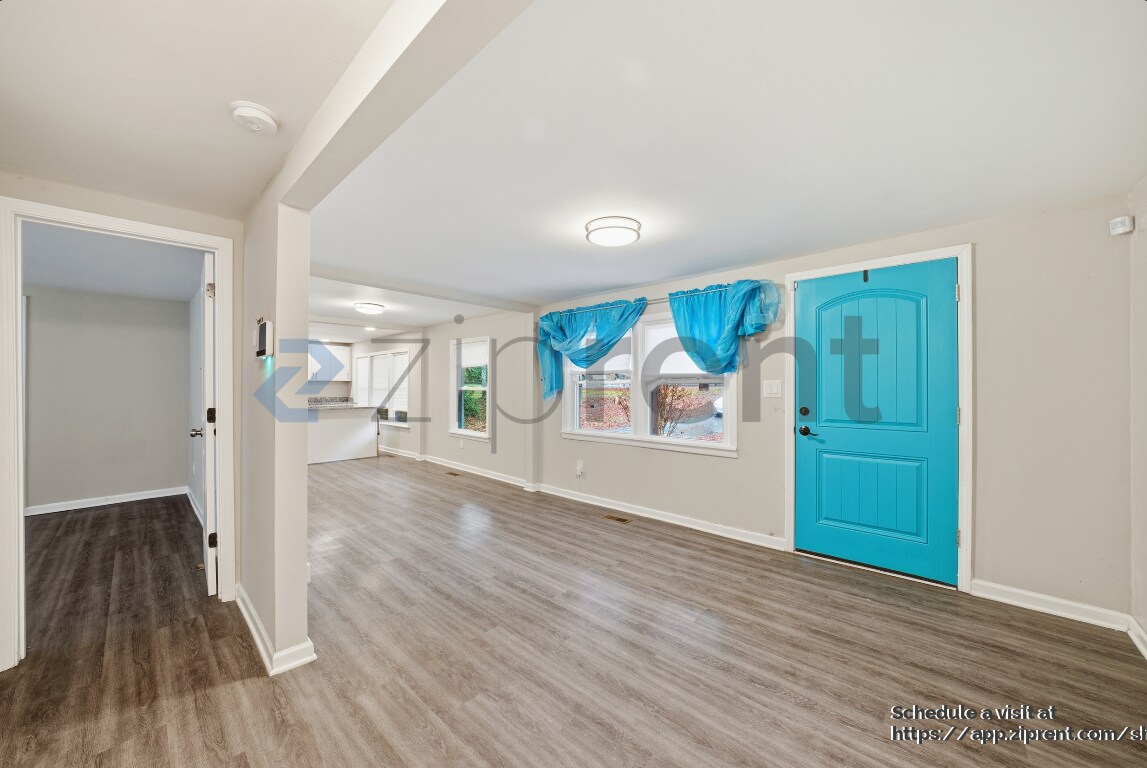 Building Photo - 2283 Noahs Ark Rd