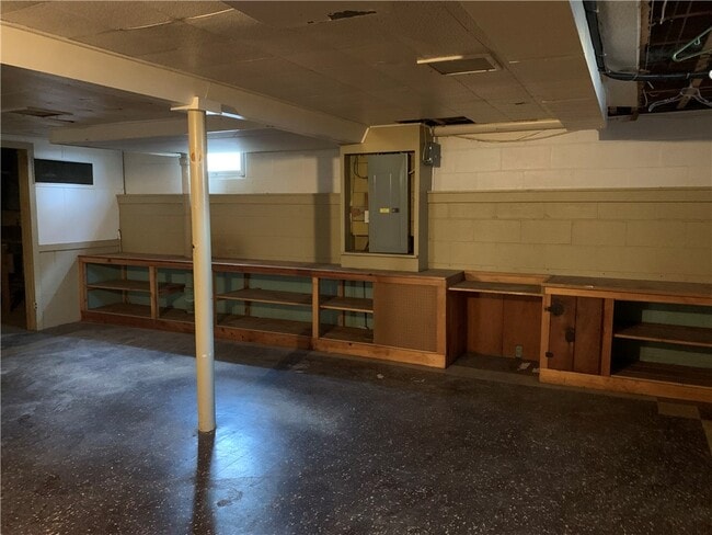 Building Photo - 80 Abington Rd