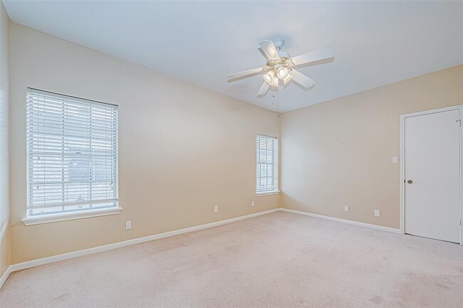 Building Photo - 7337 Regency Square Ct