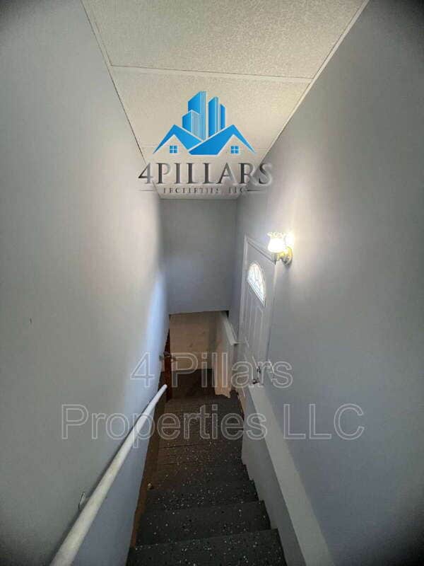 Building Photo - 906 177th Pl