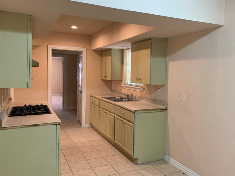 Building Photo - 4631 Timberwood Dr