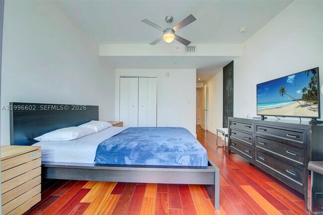 Building Photo - 1577 Bay 201 Bay