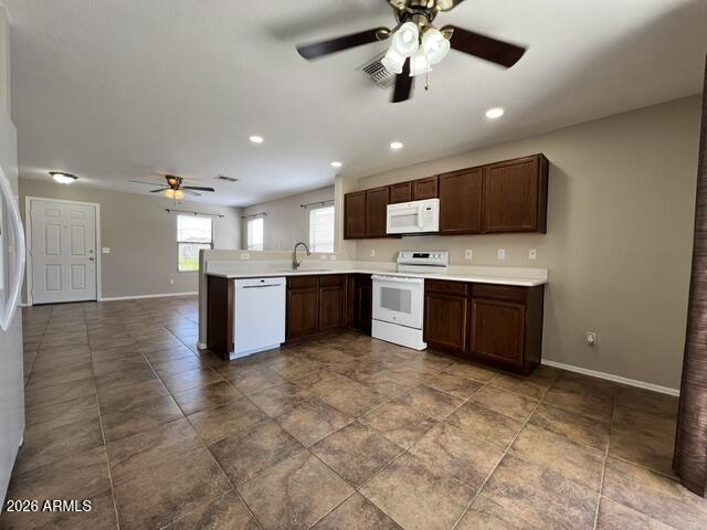 Building Photo - 2849 W San Carlos Ln