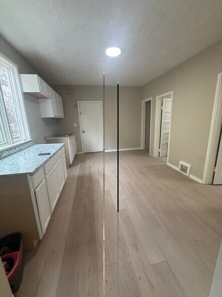 Building Photo - 6523 Lederer Ave