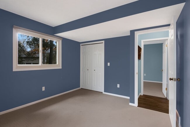 Building Photo - Charming Home at the Base of Old Mission Peninsula