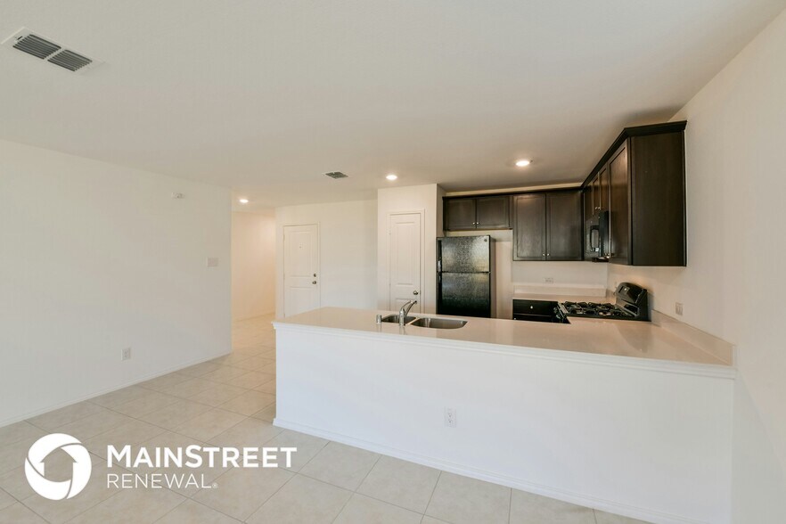 Building Photo - 340 Dry Cyn Wy