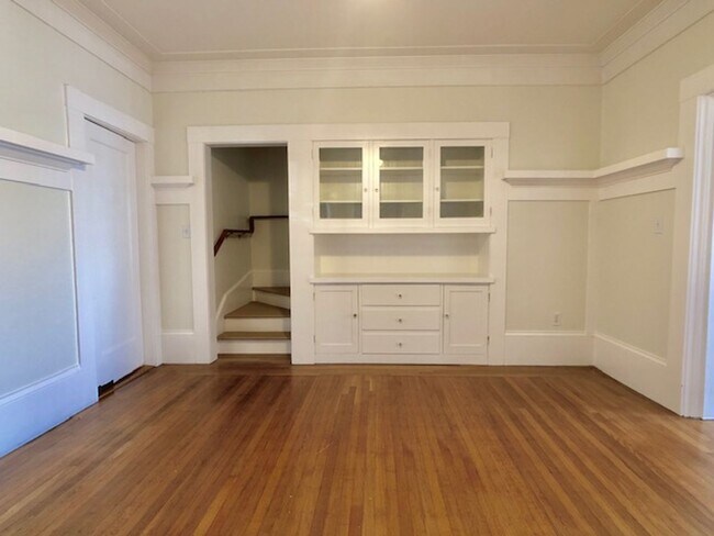 Building Photo - 1714 Santa Clara Ave