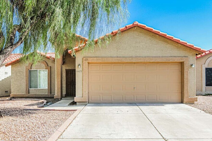 Primary Photo - 8425 W Coronado Rd