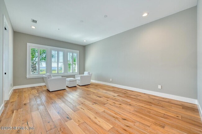 Building Photo - 2410 Beach Blvd