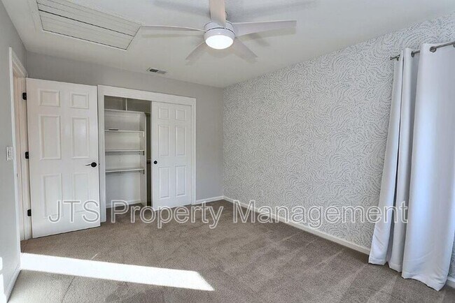 Building Photo - 2696 Prestwick Dr