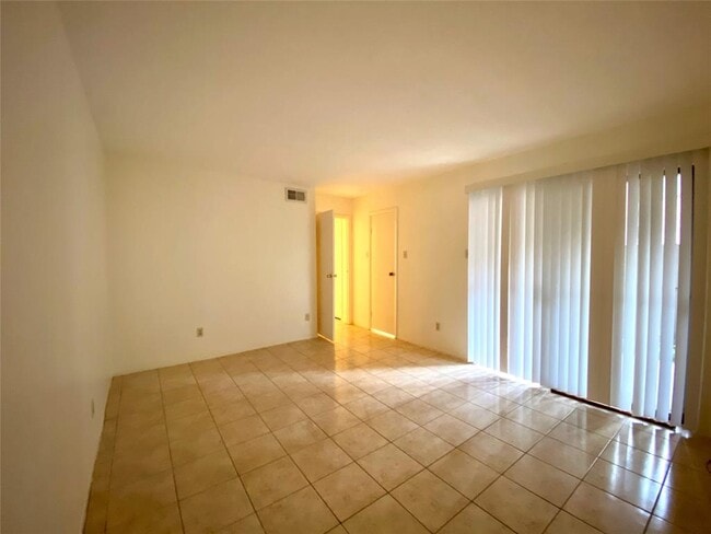 Building Photo - 6701 Sands Point Dr