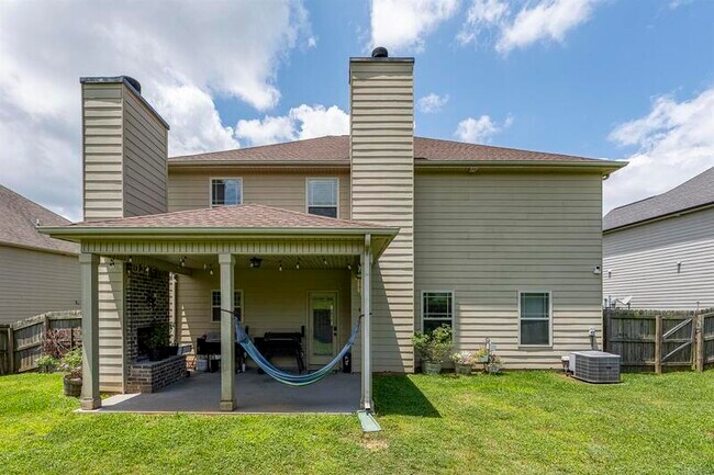 Building Photo - 2183 Bandera Dr