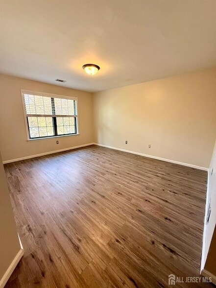 Building Photo - 505 Woodhaven Dr