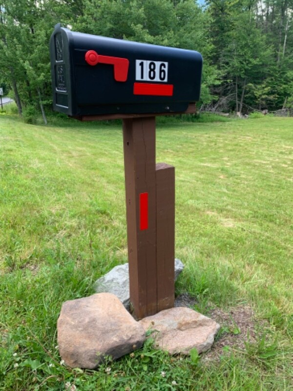 Building Photo - 186 Davos Rd