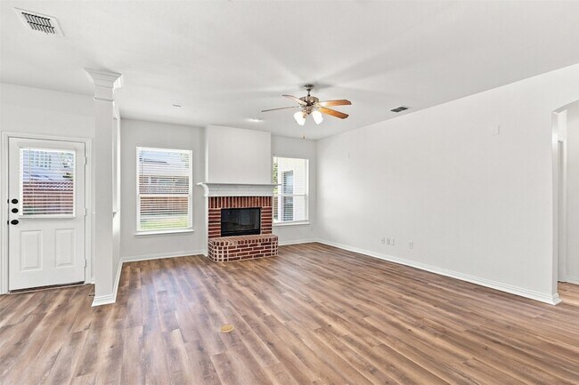 Building Photo - 3403 Oakleigh Ln