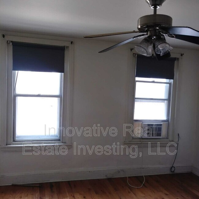 Building Photo - 1163 S Cleveland St