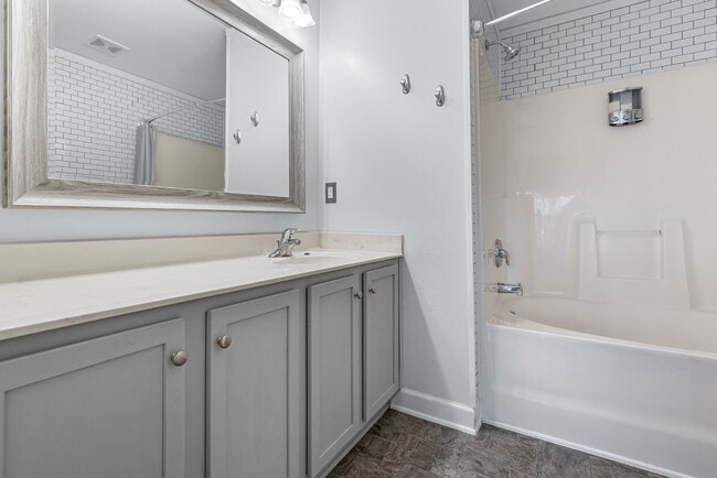 Building Photo - $500 Off First Month's Rent! Two-Story Townhome Near RDU Airport!