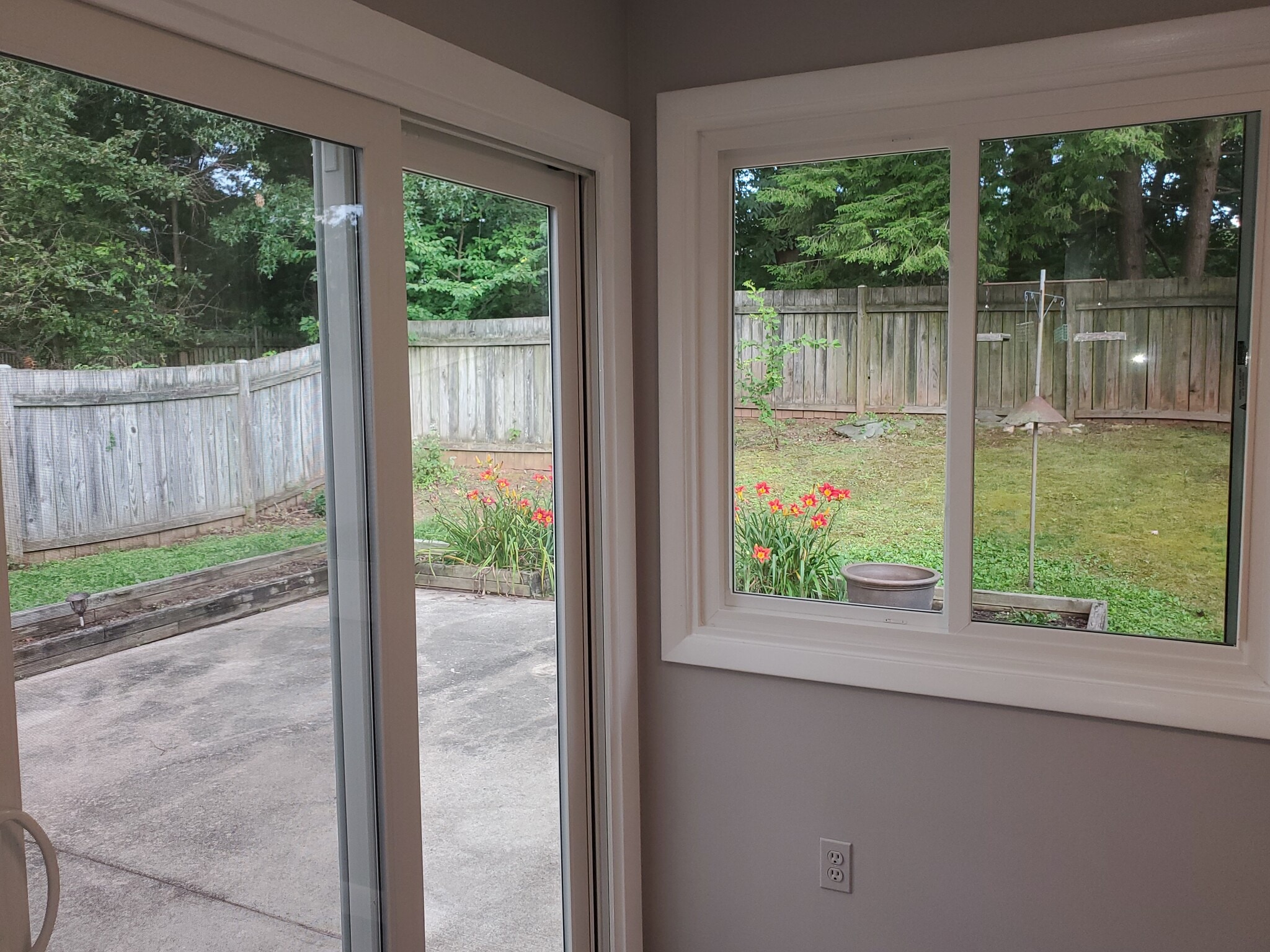 Building Photo - 417 Sugarland Run Dr