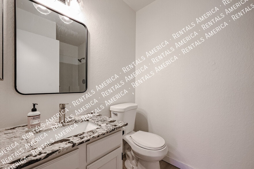 Building Photo - 4611 W Milky Way