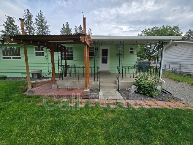 Building Photo - 13324 E Saltese Rd
