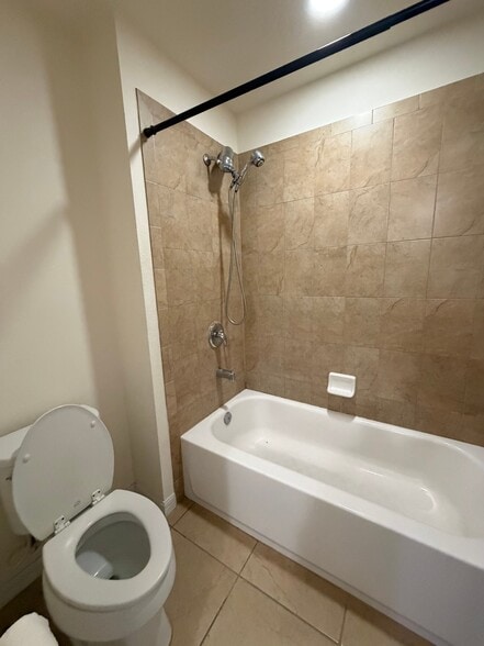 Building Photo - 475 Merry Brook Cir