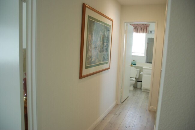 Building Photo - 16236 Peppertree Ln