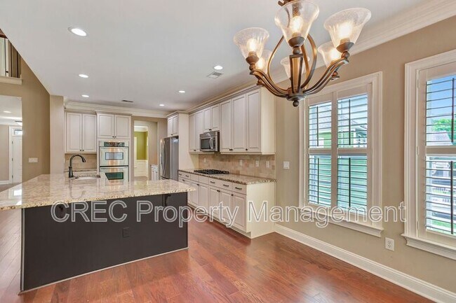 Building Photo - 258 Silver Cypress Cir