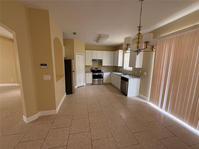 Building Photo - 933 Whispering Cypress Ln