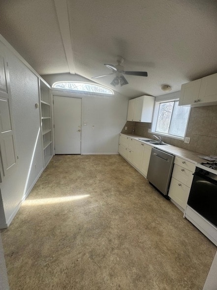 Building Photo - 2946 W Latoka St