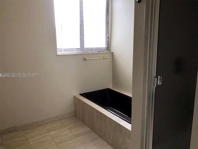 Building Photo - 3089 NE 183rd Ln