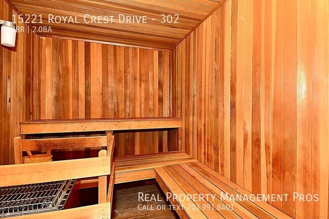Building Photo - 15221 Royal Crest Dr