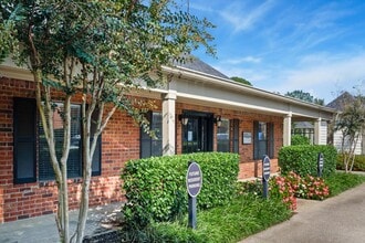 Building Photo - Laurel Valley