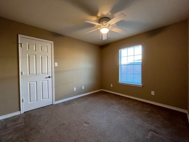 Building Photo - 3049 Palomino Trail