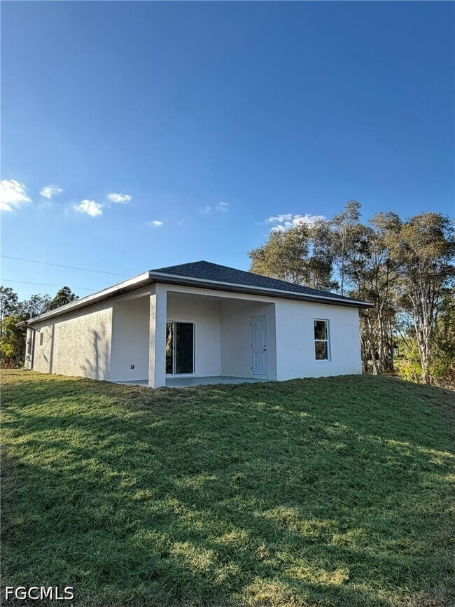 Building Photo - 767 Crystal Ave