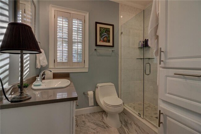 Building Photo - 2222 Peachtree Rd NW