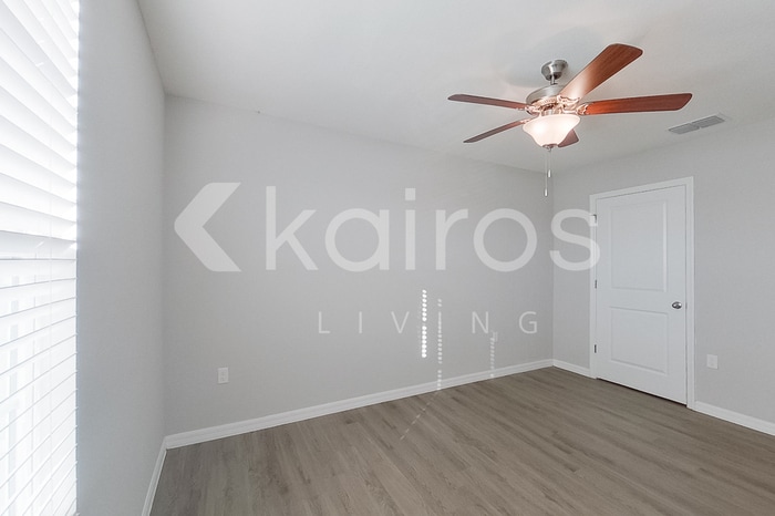 Building Photo - 8647 SW 43rd Ter