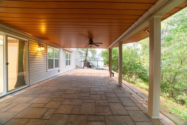 Building Photo - 570 Castle Ridge Dr