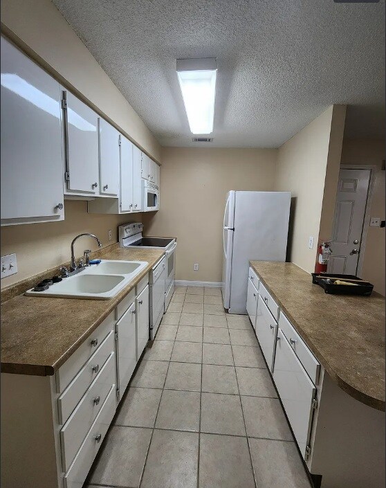 Building Photo - 4780 Pontchartrain Dr