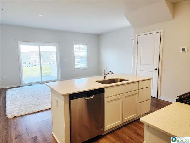 Building Photo - 7699 Clayton Ave