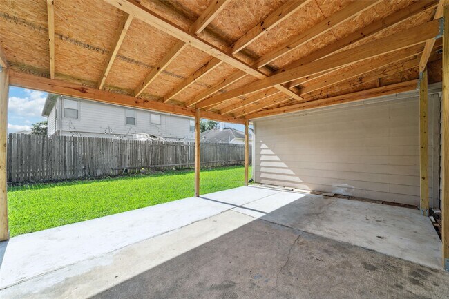 Building Photo - 16327 Dryberry Ct