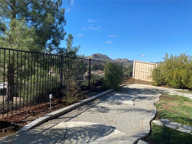 Building Photo - 34093 Lady Fern Ct