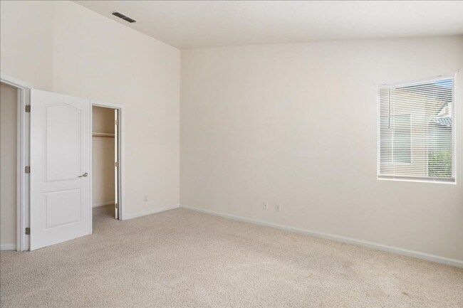 Building Photo - 9074 Piazza Ct