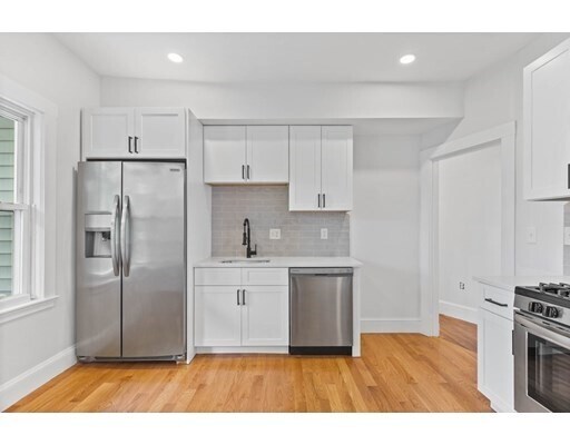 Building Photo - 50 Lithgow St