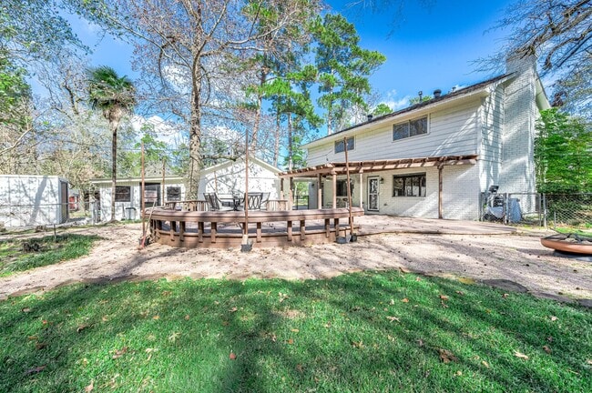 Building Photo - 26715 Maplewood Dr
