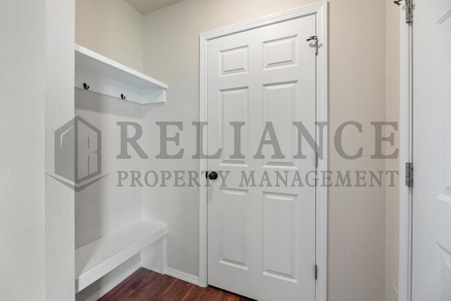 Building Photo - 4206 Newell St